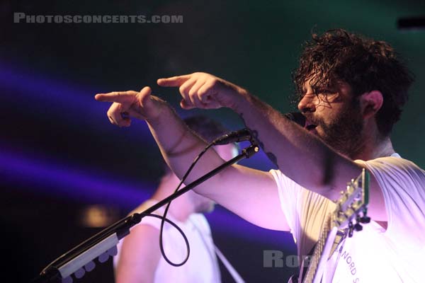 FOALS - 2015-09-04 - PARIS - Cabaret Sauvage - Yannis Philippakis